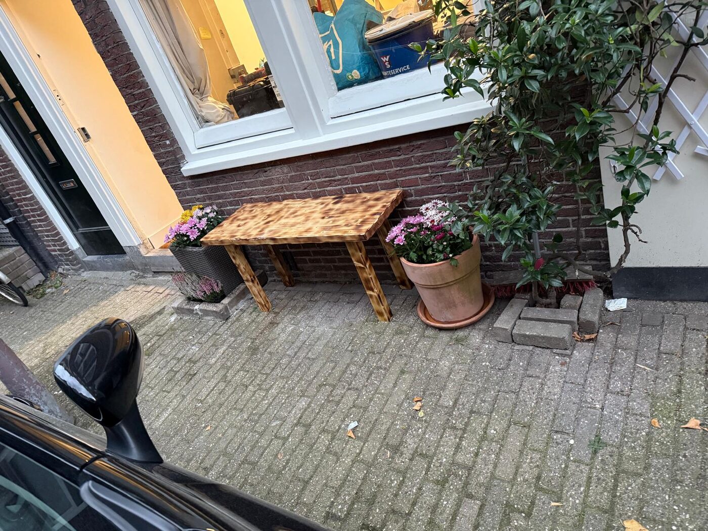 Nieuwegein ve çevresi bölgesinde Yakılmış ahşaptan dış mekân masası, fotoğraf 4/4