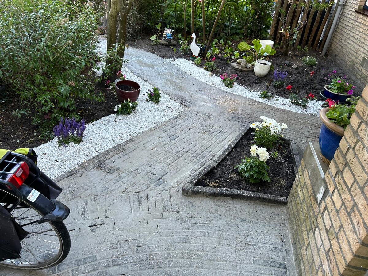 Pavage autour de la maison avec allées et terrasse à Nieuwegein et environs, photo 4 sur 8
